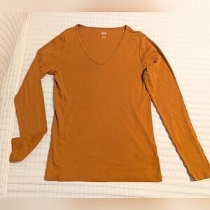 NWOT! Women's(L) GAP, Long-Sleeve, V-Neck Top- Mustard Yellow